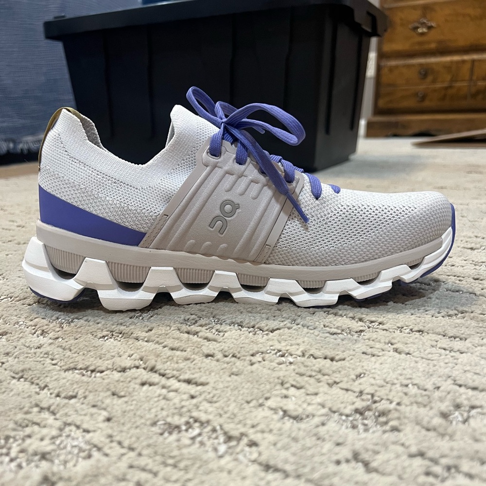 On Running Swift 3 in Gray and Blue